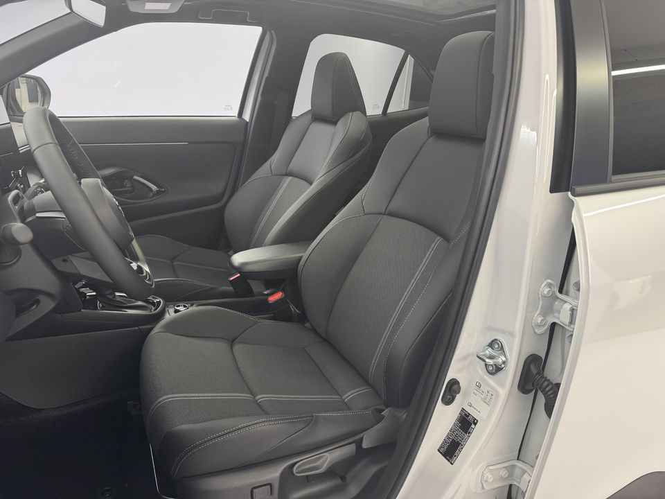 Yaris Cross 1.5 VVT-i HSD Premium AWD-i