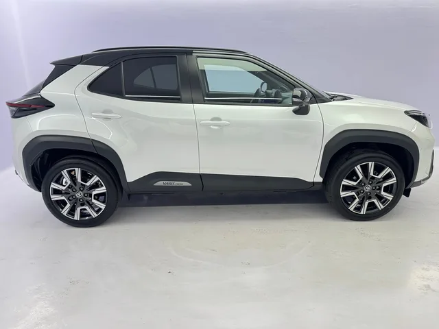 TOYOTA Yaris Cross 1.5 VVT-i HSD Premium AWD-i