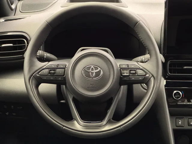 TOYOTA Yaris Cross 1.5 VVT-i HSD Premium AWD-i