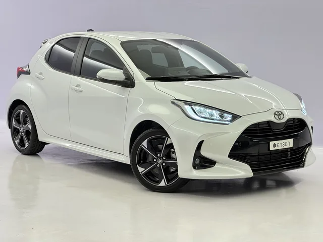 TOYOTA Yaris 1.5 VVT-i HSD Premium