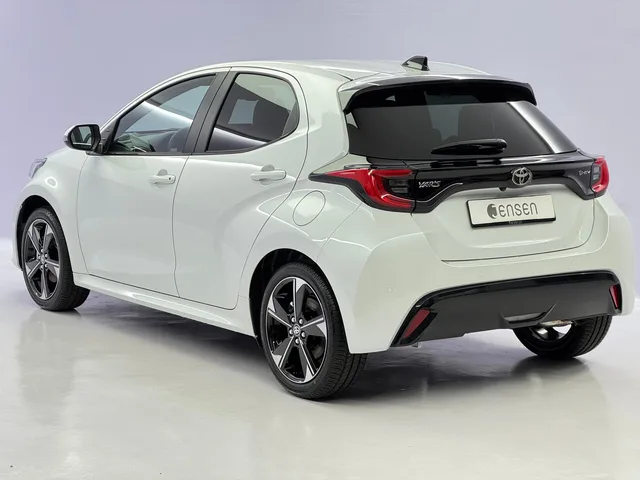 TOYOTA Yaris 1.5 VVT-i HSD Premium