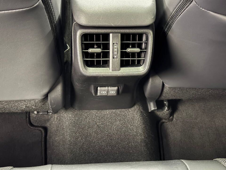UX 300h Excellence AWD