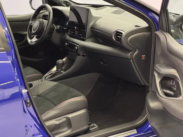 TOYOTA Yaris 1.5 VVT-i HSD GR Sport