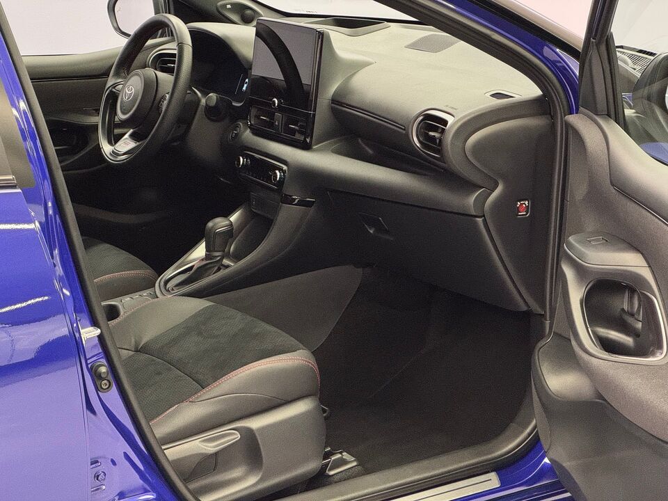 Yaris 1.5 VVT-i HSD GR Sport