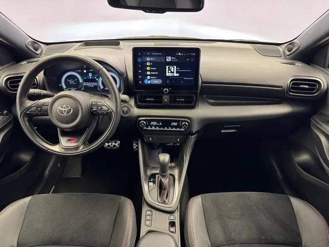 TOYOTA Yaris 1.5 VVT-i HSD GR Sport