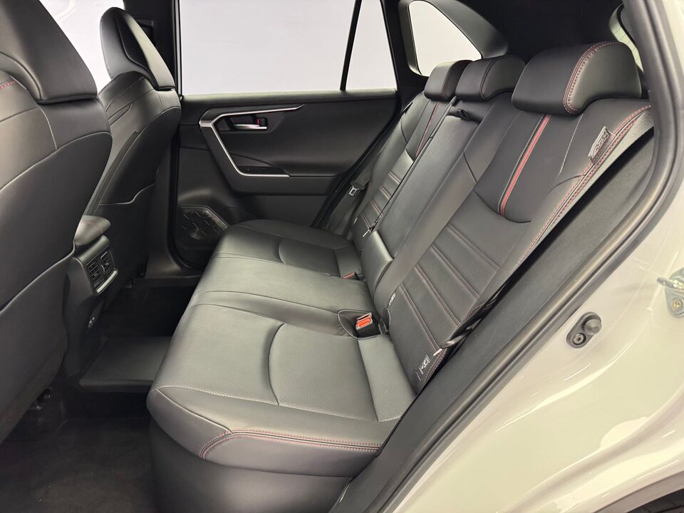 RAV4 2.5 Plug-In-Hybrid Platinum AWD-i