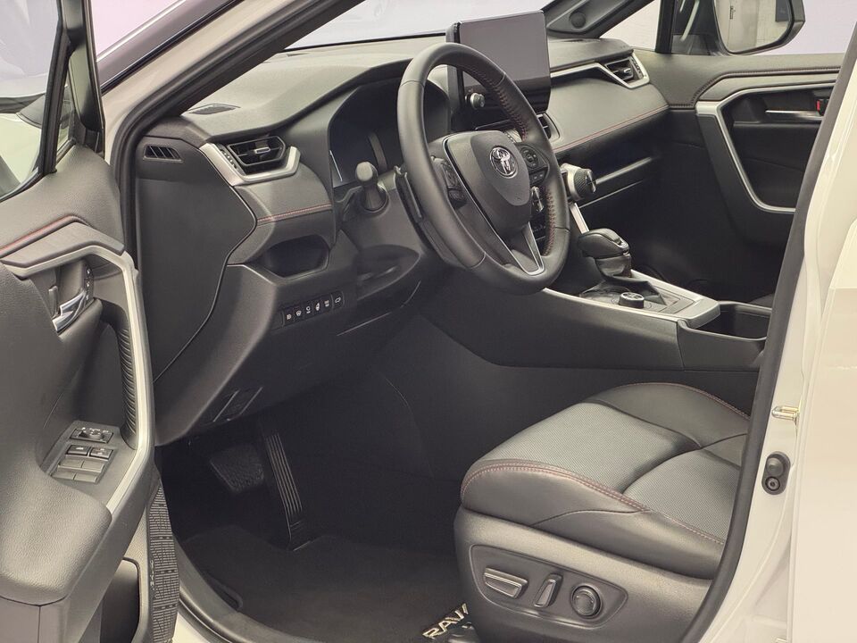 RAV4 2.5 Plug-In-Hybrid Platinum AWD-i