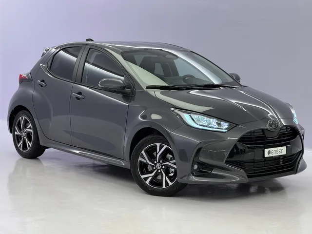 TOYOTA Yaris 1.5 VVT-i HSD Trend
