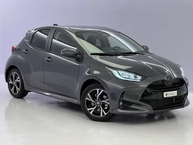 TOYOTA Yaris 1.5 VVT-i HSD Trend