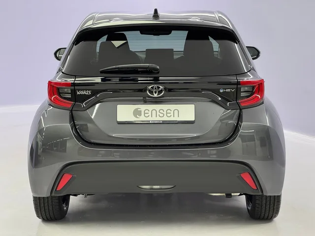 TOYOTA Yaris 1.5 VVT-i HSD Trend
