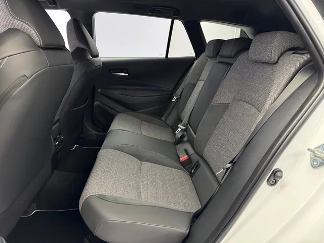 TOYOTA Corolla Touring Sports 1.8 HSD Trend