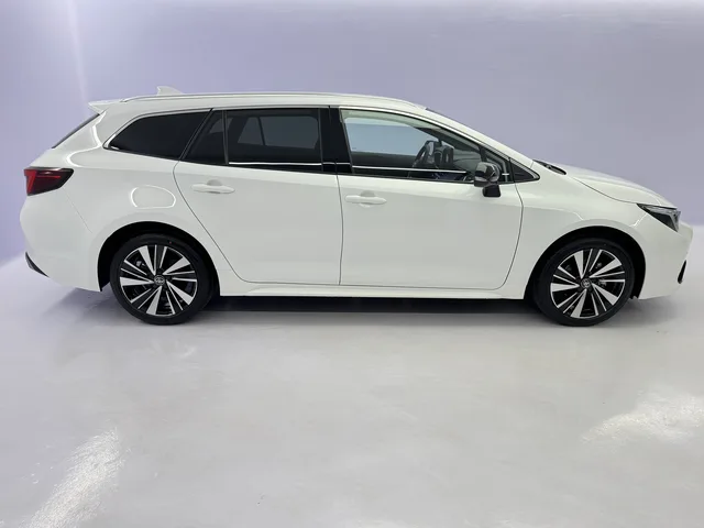 TOYOTA Corolla Touring Sports 1.8 HSD Trend