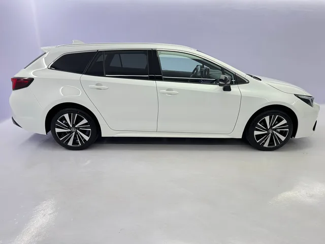 TOYOTA Corolla Touring Sports 1.8 HSD Trend