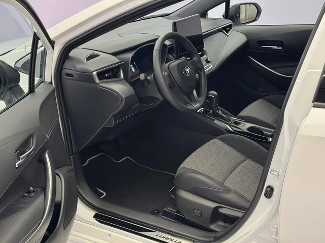 TOYOTA Corolla Touring Sports 1.8 HSD Trend