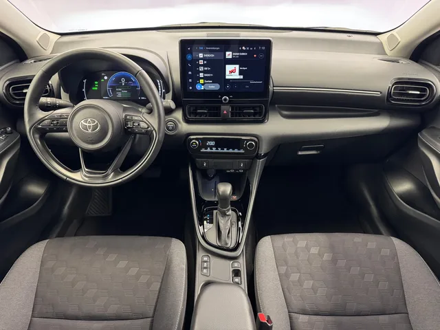 TOYOTA Yaris 1.5 VVT-i HSD Trend