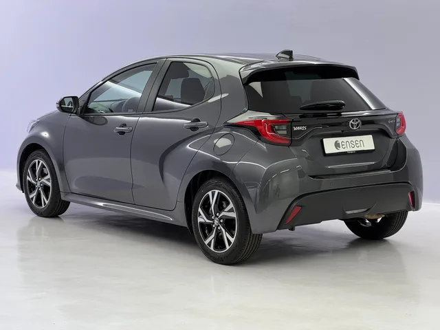 TOYOTA Yaris 1.5 VVT-i HSD Trend