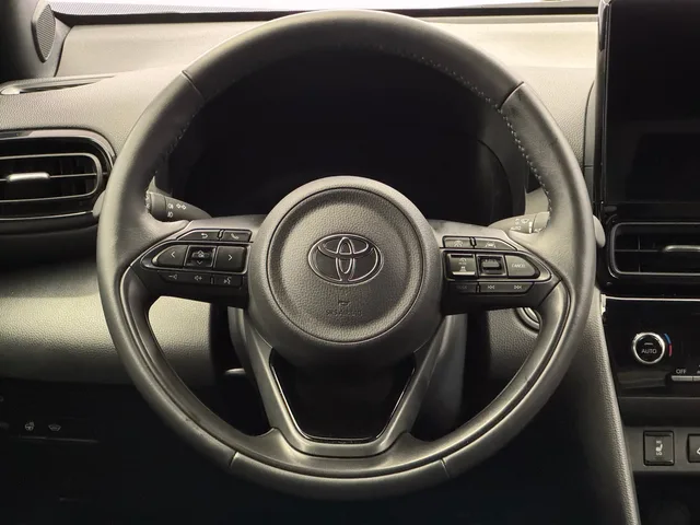 TOYOTA Yaris Cross 1.5 VVT-i HSD Trend AWD-i