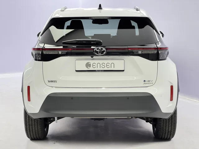 TOYOTA Yaris Cross 1.5 VVT-i HSD Trend AWD-i