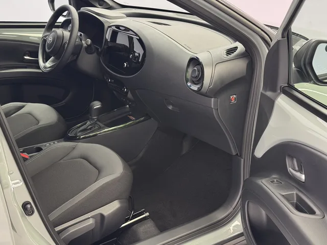 TOYOTA Aygo X 1.5 VVT-i HSD Style