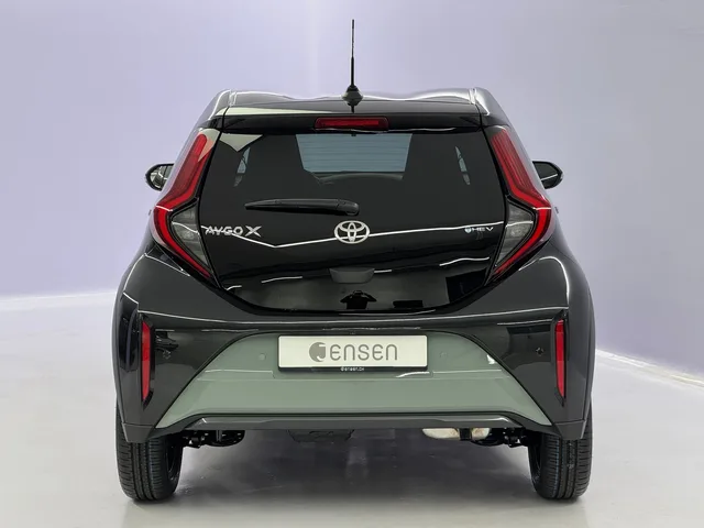 TOYOTA Aygo X 1.5 VVT-i HSD Style