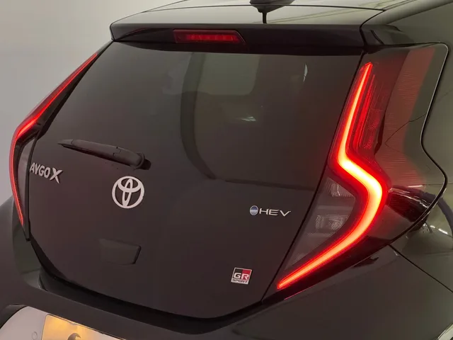 TOYOTA Aygo X 1.5 VVT-i HSD GR Sport