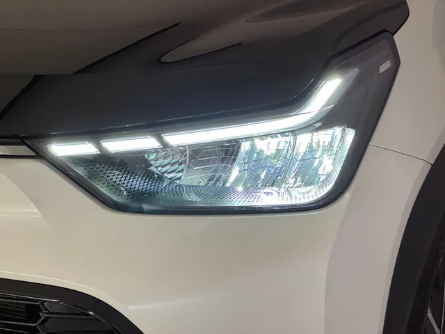 TOYOTA Aygo X 1.5 VVT-i HSD GR Sport