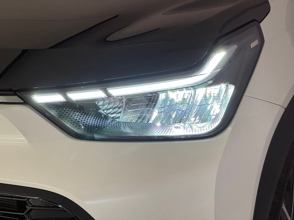 Aygo X 1.5 VVT-i HSD GR Sport