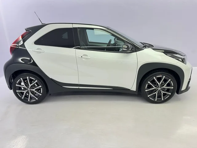 TOYOTA Aygo X 1.5 VVT-i HSD GR Sport