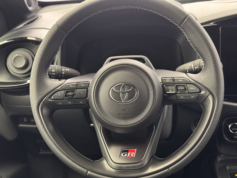 Aygo X 1.5 VVT-i HSD GR Sport