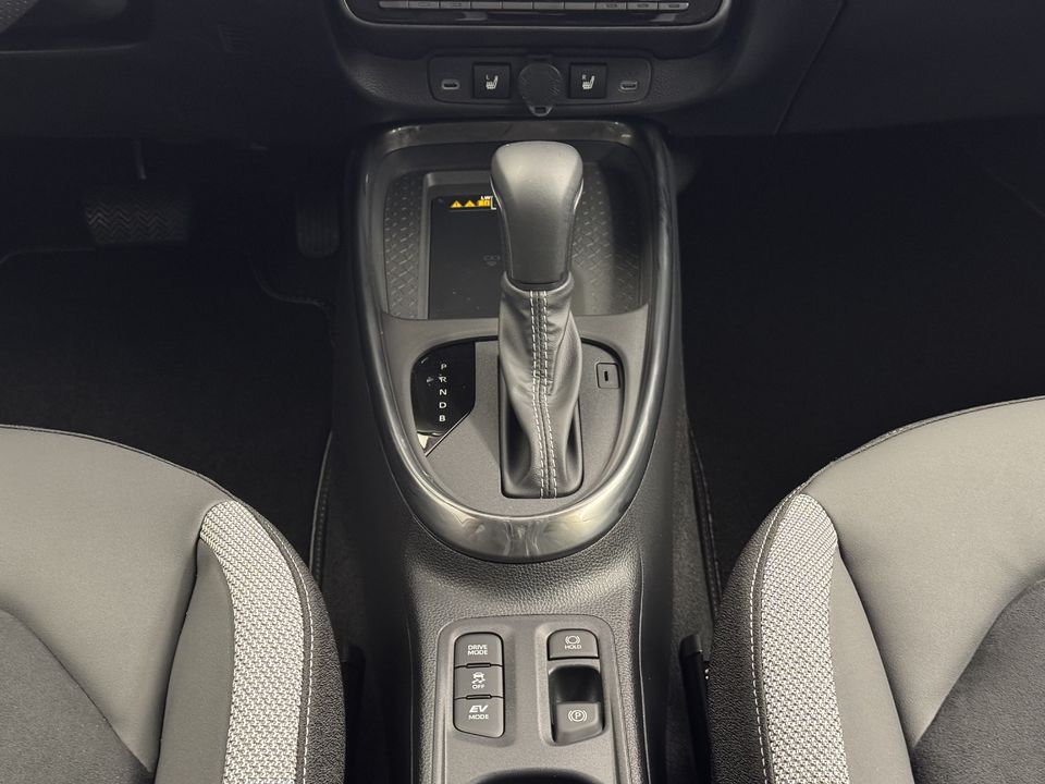 Aygo X 1.5 VVT-i HSD GR Sport