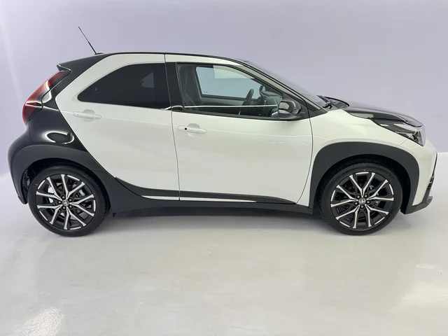 TOYOTA Aygo X 1.5 VVT-i HSD GR Sport