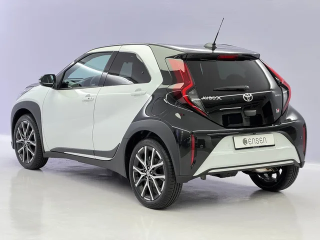 TOYOTA Aygo X 1.5 VVT-i HSD GR Sport
