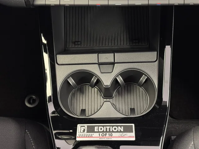TOYOTA Prius 2.0 Plug-in-Hybrid Style Drift Force Edition