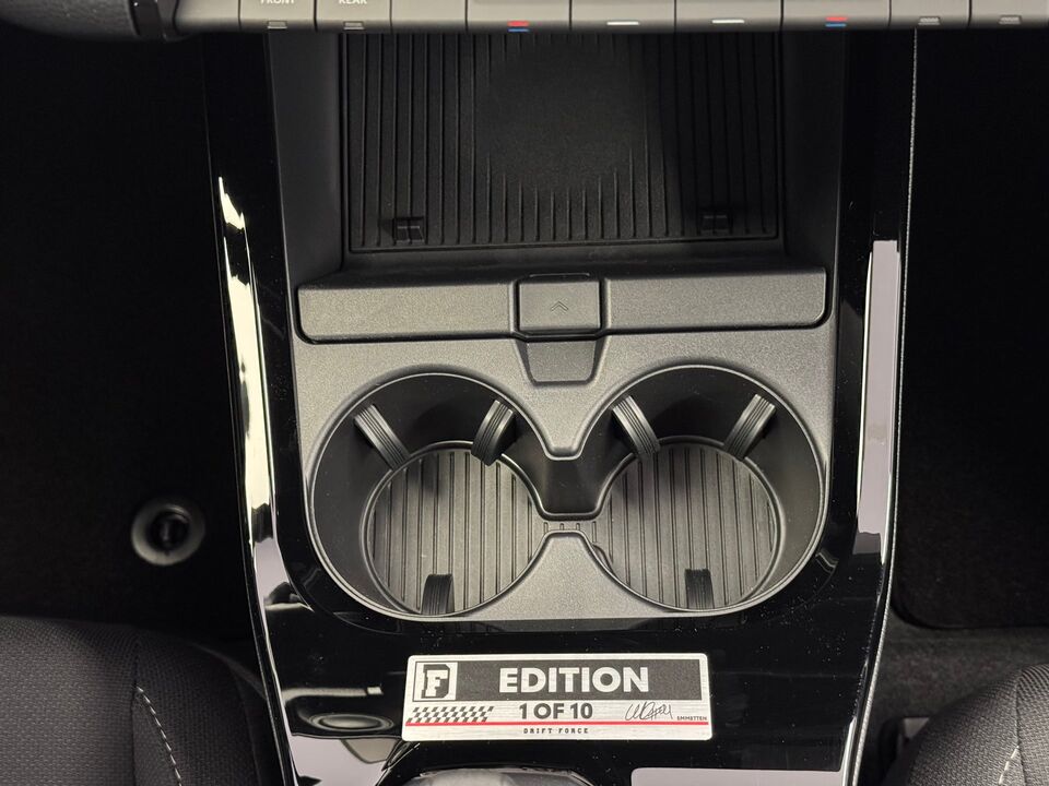 Prius 2.0 Plug-in-Hybrid Style Drift Force Edition