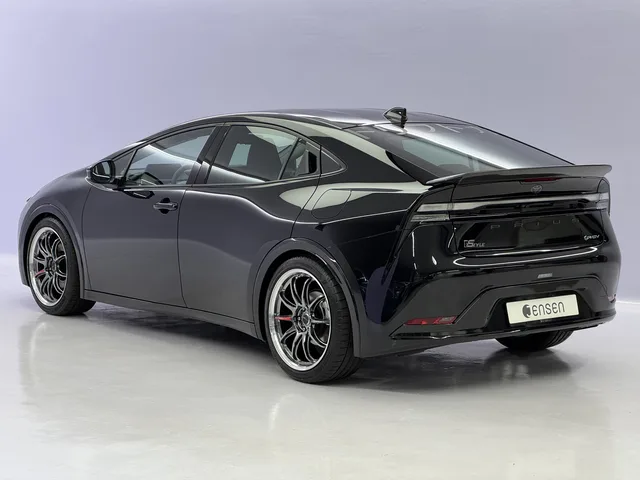 TOYOTA Prius 2.0 Plug-in-Hybrid Style Drift Force Edition