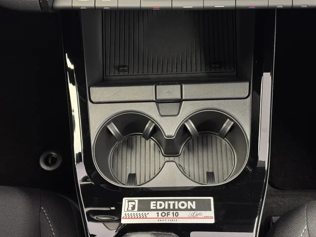 TOYOTA Prius 2.0 Plug-in-Hybrid Style Drift Force Edition