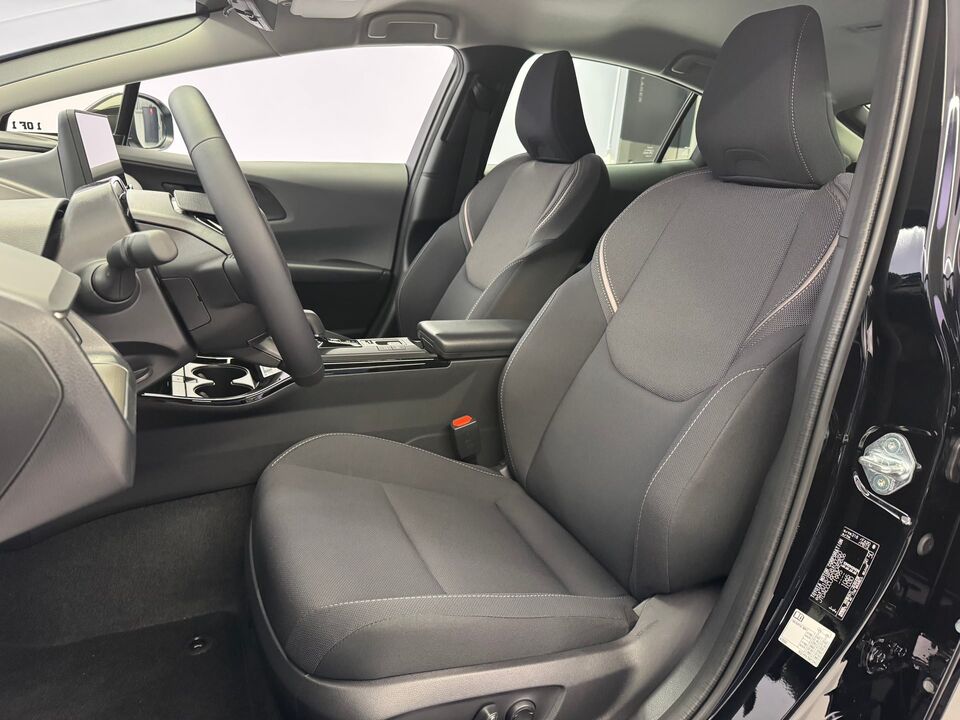 Prius 2.0 Plug-in-Hybrid Style Drift Force Edition