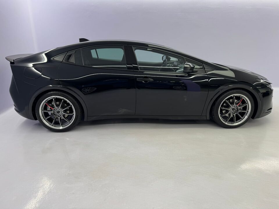 Prius 2.0 Plug-in-Hybrid Style Drift Force Edition