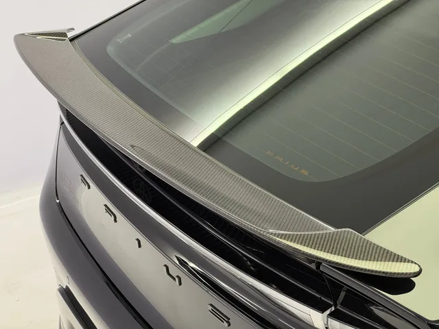 TOYOTA Prius 2.0 Plug-in-Hybrid Style Drift Force Edition