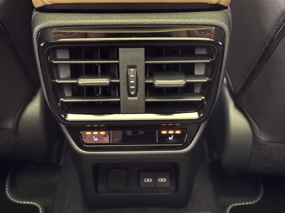 NX 450h+ Excellence AWD