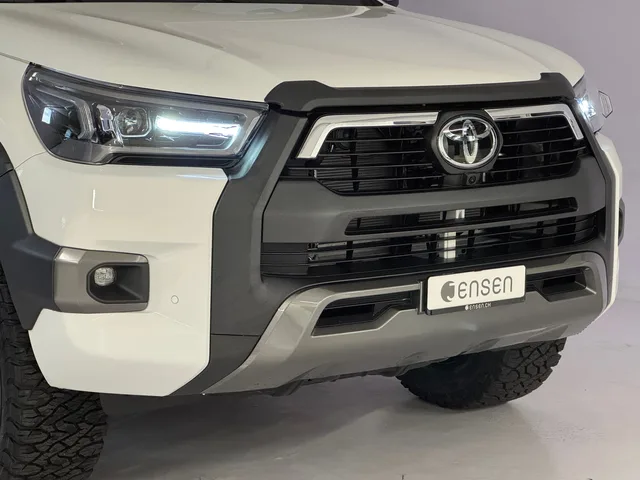 TOYOTA Hilux Double Cab.-Pick-up 2.8 D-4D MHEV 204 Invincible 4x4