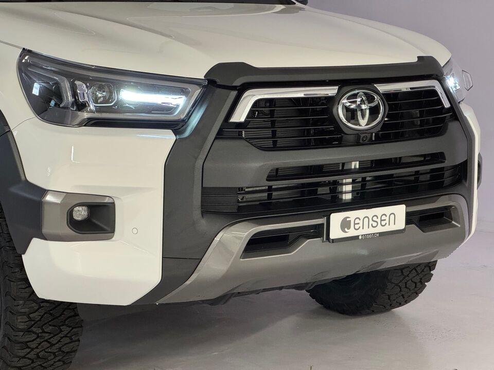Hilux Double Cab.-Pick-up 2.8 D-4D MHEV 204 Invincible 4x4