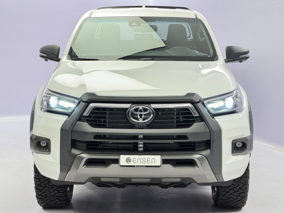 Hilux Double Cab.-Pick-up 2.8 D-4D MHEV 204 Invincible 4x4