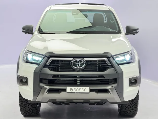 TOYOTA Hilux Double Cab.-Pick-up 2.8 D-4D MHEV 204 Invincible 4x4