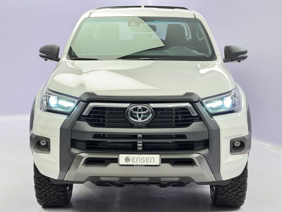 Hilux Double Cab.-Pick-up 2.8 D-4D MHEV 204 Invincible 4x4
