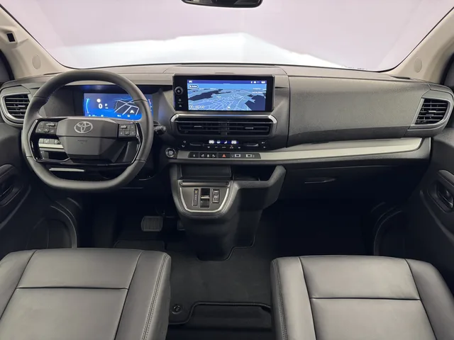 TOYOTA PROACE Verso L2 2.2 D Trend