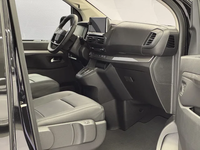 TOYOTA PROACE Verso L2 2.2 D Trend