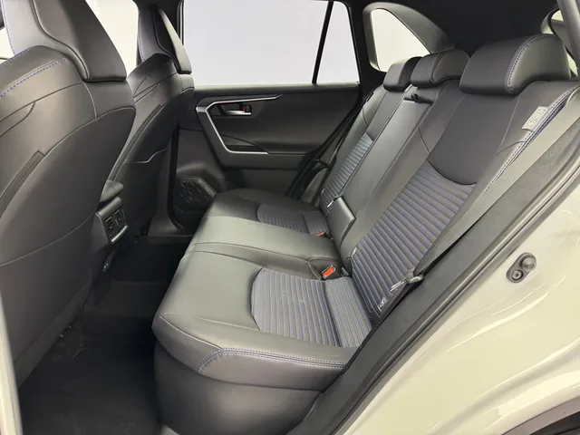 TOYOTA RAV4 2.5 HEV Style AWD-i