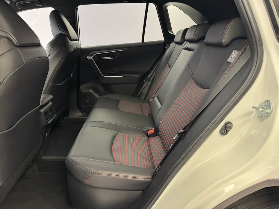 RAV4 2.5 Plug-In-Hybrid Premium AWD-i
