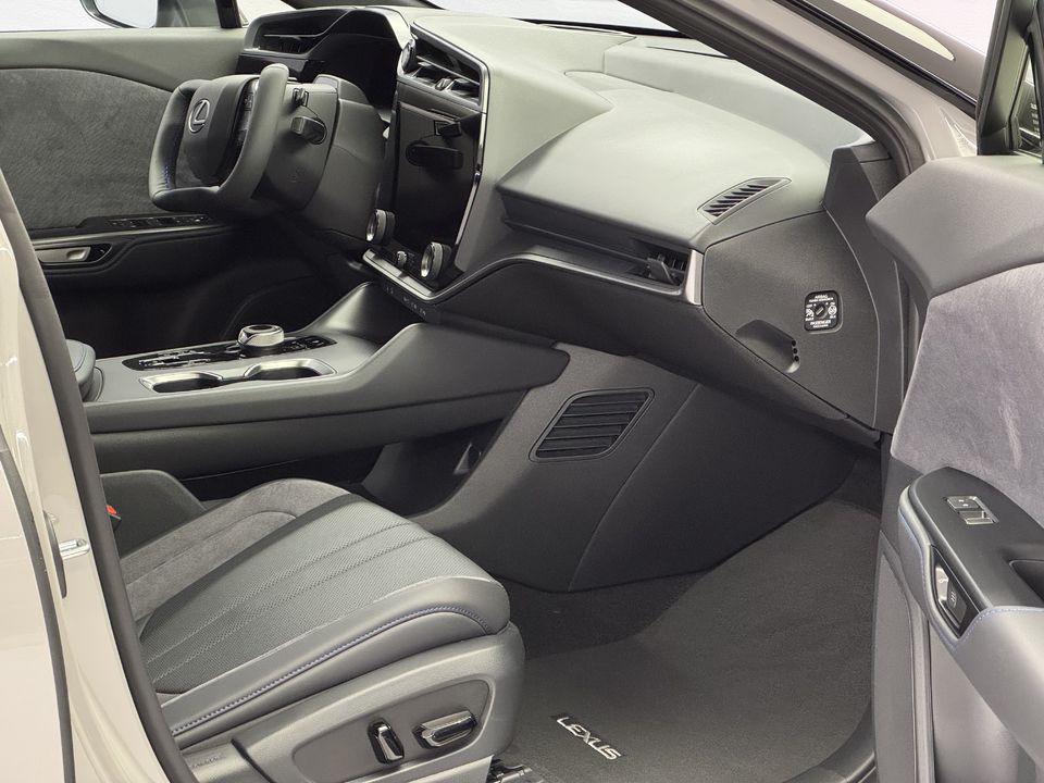 RZ 550e F Sport AWD